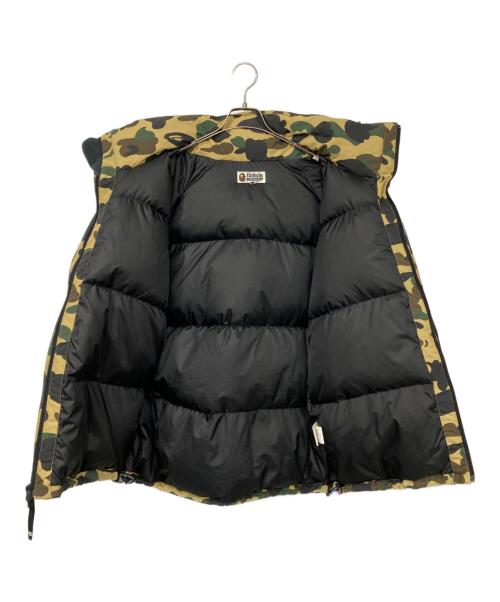 A BATHING APE（アベイシングエイプ）A BATHING APE (アベイシングエイプ) スノボダウンジャケット ベージュ×ブラック サイズ:XLの古着・服飾アイテム