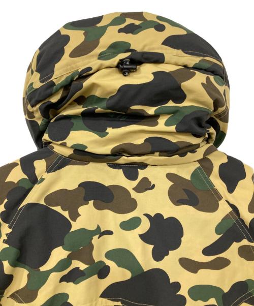 A BATHING APE（アベイシングエイプ）A BATHING APE (アベイシングエイプ) スノボダウンジャケット ベージュ×ブラック サイズ:XLの古着・服飾アイテム