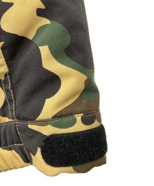 A BATHING APE（アベイシングエイプ）A BATHING APE (アベイシングエイプ) スノボダウンジャケット ベージュ×ブラック サイズ:XLの古着・服飾アイテム