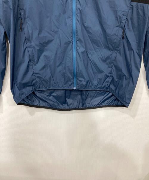F.C.R.B.（エフシーレアルブリストル）F.C.R.B. (エフシーレアルブリストル) LIGHT WEIGHT BREATHABLE PACKABLE HOODIE ネイビー サイズ:XXLの古着・服飾アイテム