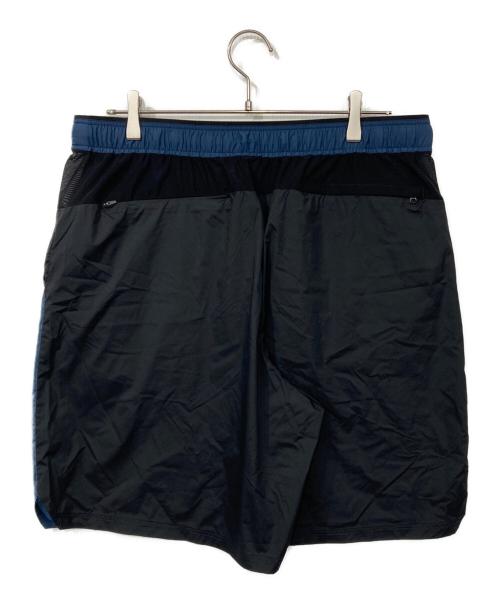 F.C.R.B.（エフシーレアルブリストル）F.C.R.B. (エフシーレアルブリストル) LIGHT WEIGHT BREATHABLE PACKABLE SHORTS ネイビー×ブラック サイズ:XXL 未使用品の古着・服飾アイテム