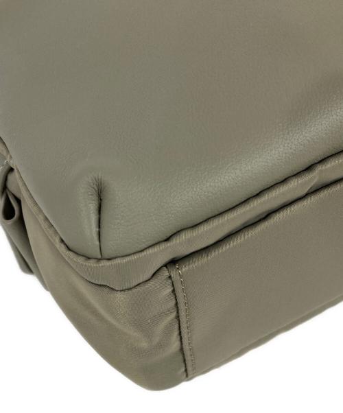 Y'SACCS（イザック）Y'SACCS (イザック) レザーコンビナイロンショルダーバッグ グレージュ サイズ:SSの古着・服飾アイテム
