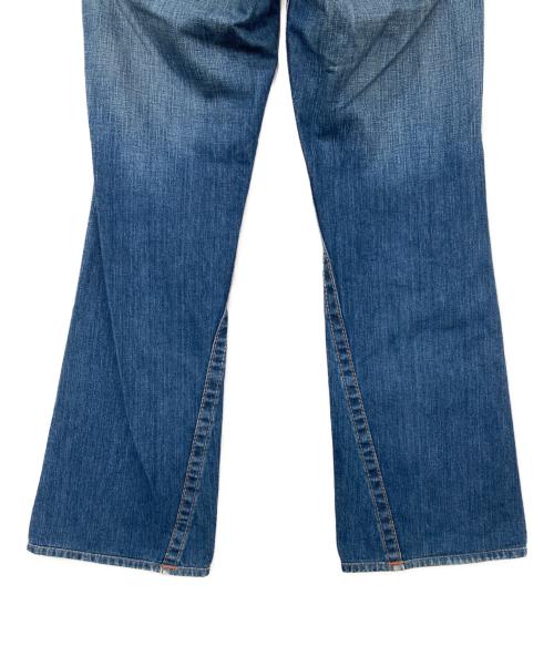 TRUE RELIGION（トゥルー レリジョン）TRUE RELIGION (トゥルー レリジョン) JOEYダメージ加工フレアデニムパンツ インディゴ サイズ:W28×L33の古着・服飾アイテム