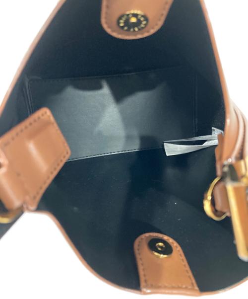 CHARLES & KEITH（チャールズアンドキース）CHARLES & KEITH (チャールズアンドキース) エドナバケツバッグ ブラウンの古着・服飾アイテム