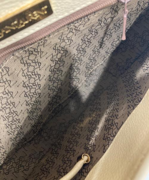Yves Saint Laurent（イヴサンローラン）Yves Saint Laurent (イヴサンローラン) フラップショルダーバッグ ベージュの古着・服飾アイテム