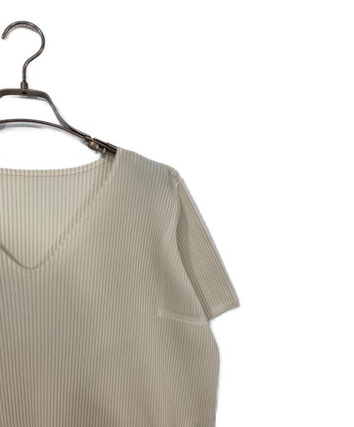 PLEATS PLEASE（プリーツプリーズ）PLEATS PLEASE (プリーツプリーズ) Vネックプリーツカットソー ホワイト サイズ:3の古着・服飾アイテム