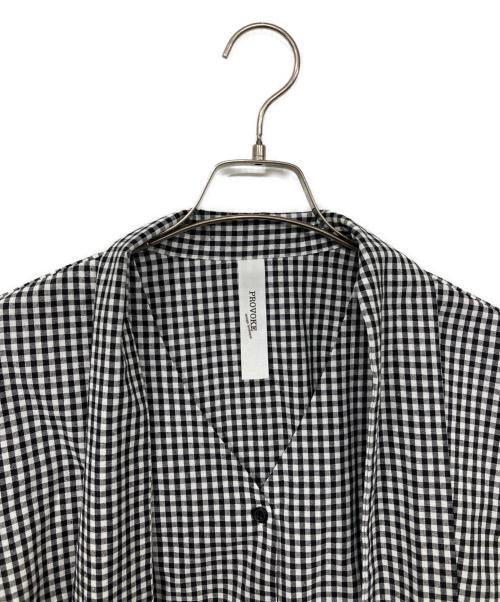 provoke（プロヴォーク）provoke (プロヴォーク) ギンガムボウタイブラウス ブラック×グレー サイズ:Freeの古着・服飾アイテム