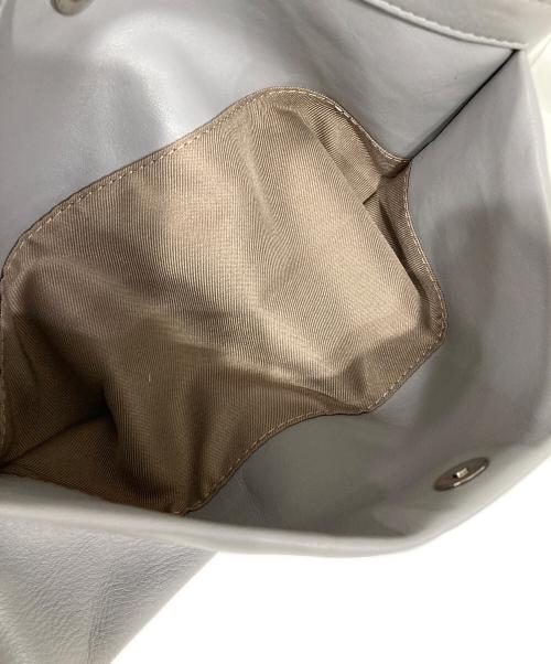 EAR（イア）EAR (イア) レザーボックスショルダーバッグ グレーの古着・服飾アイテム