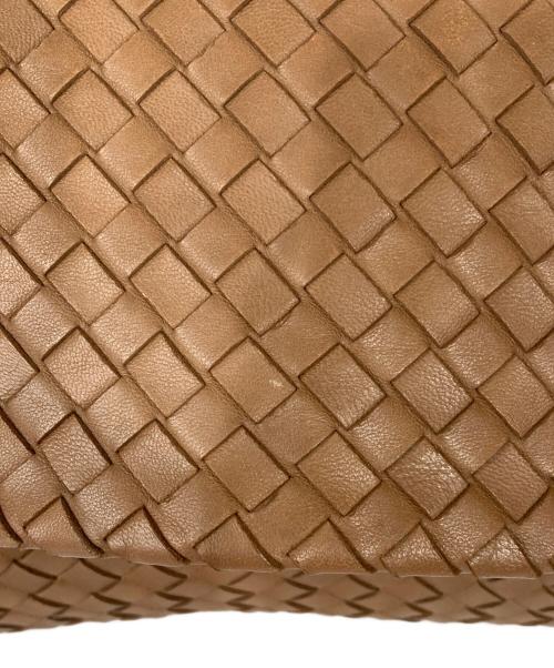 BOTTEGA VENETA（ボッテガベネタ）BOTTEGA VENETA (ボッテガベネタ) イントレチャート・メッセンジャーバッグ ブラウンの古着・服飾アイテム