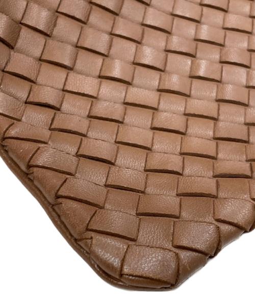 BOTTEGA VENETA（ボッテガベネタ）BOTTEGA VENETA (ボッテガベネタ) イントレチャート・メッセンジャーバッグ ブラウンの古着・服飾アイテム