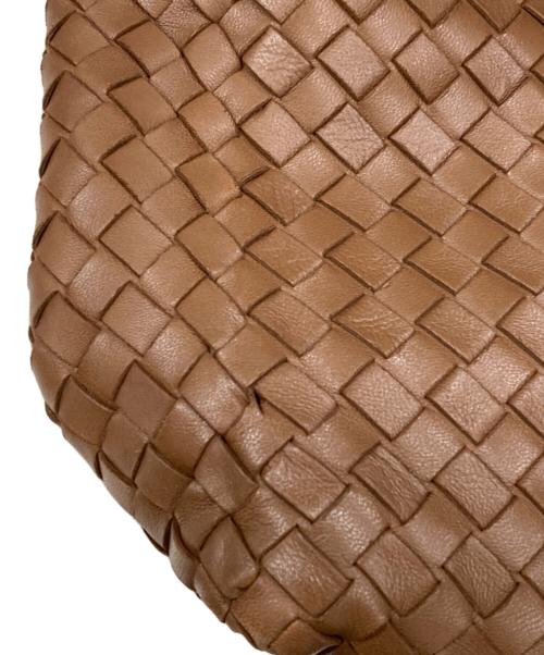 BOTTEGA VENETA（ボッテガベネタ）BOTTEGA VENETA (ボッテガベネタ) イントレチャート・メッセンジャーバッグ ブラウンの古着・服飾アイテム