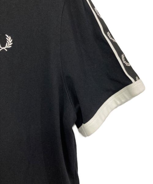 FRED PERRY（フレッドペリー）FRED PERRY (フレッドペリー) ショルダーラインワンピース ブラック サイズ:36の古着・服飾アイテム