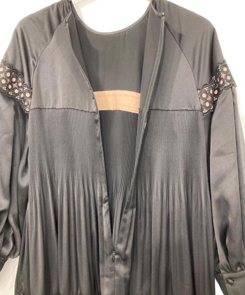 ADORE（アドーア）ADORE (アドーア) ライトサテンワンピース ブラック サイズ:38の古着・服飾アイテム