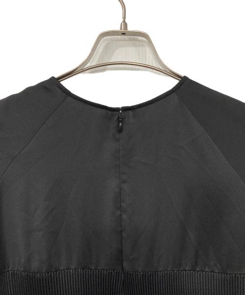 ADORE（アドーア）ADORE (アドーア) ライトサテンワンピース ブラック サイズ:38の古着・服飾アイテム