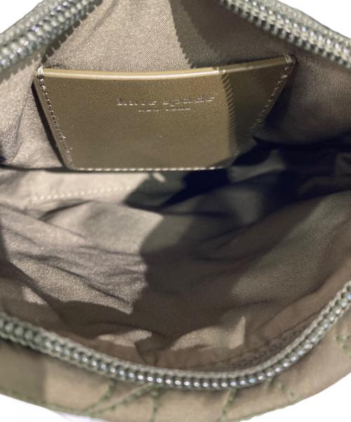 Kate Spade（ケイトスペード）Kate Spade (ケイトスペード) ティリー キルテッド スモール クロスボディ カーキの古着・服飾アイテム
