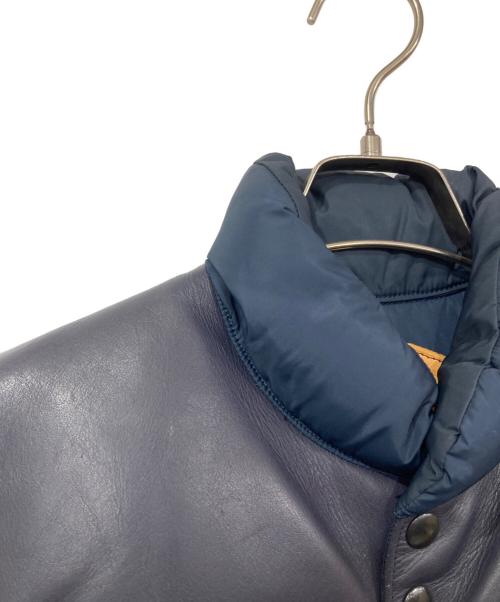 RockyMountainFeatherBed（ロッキーマウンテンフェザーベッド）RockyMountainFeatherBed (ロッキーマウンテンフェザーベッド) レザーヨークダウンベスト ネイビー サイズ:36の古着・服飾アイテム