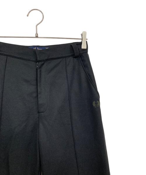 FRED PERRY（フレッドペリー）FRED PERRY (フレッドペリー) フレアパンツ ブラック サイズ:UK10の古着・服飾アイテム