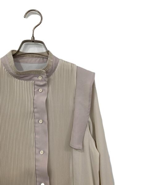 UNITED TOKYO（ユナイテッドトーキョー）UNITED TOKYO (ユナイテッドトーキョー) ハイネックプリーツブラウス ベージュ サイズ:FREEの古着・服飾アイテム
