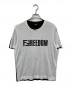 FENDIフェンディ）の古着「バイカラーFREEDOMTシャツ」｜ホワイト×ブラック