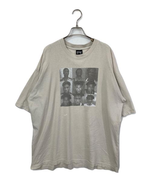 REVENGE（リベンジ）REVENGE (リベンジ) YOUNGBOY NEVER BROKE AGAIN MUGSHOTTEE ベージュ サイズ:XLの古着・服飾アイテム