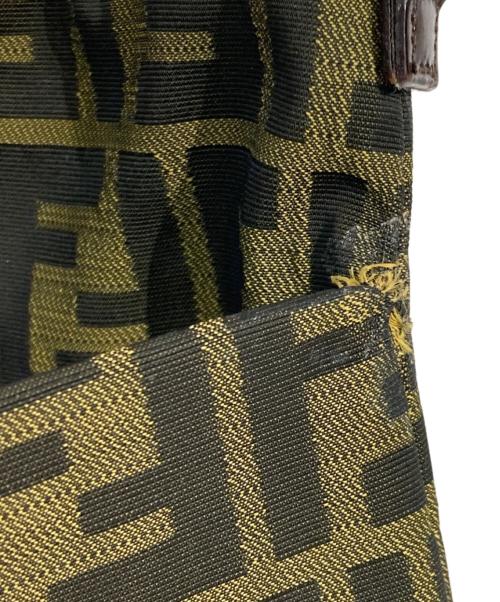 FENDI（フェンディ）FENDI (フェンディ) ズッカ柄ショルダーバッグ ブラウンの古着・服飾アイテム