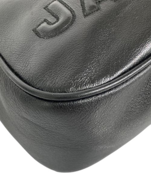 MARC JACOBS（マークジェイコブス）MARC JACOBS (マークジェイコブス) エンボスロゴショルダーバッグの古着・服飾アイテム