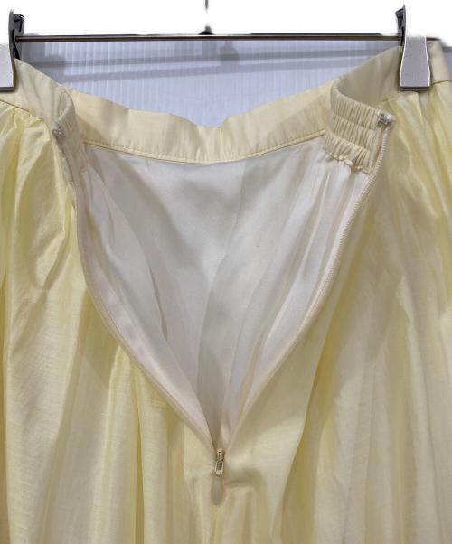 Snidel（スナイデル）Snidel (スナイデル) ギャザーボリュームフレアスカート イエロー 未使用品の古着・服飾アイテム