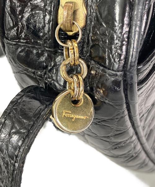 Salvatore Ferragamo（サルヴァトーレ フェラガモ）Salvatore Ferragamo (サルヴァトーレ フェラガモ) クロコ型押しショルダーバッグ ブラックの古着・服飾アイテム