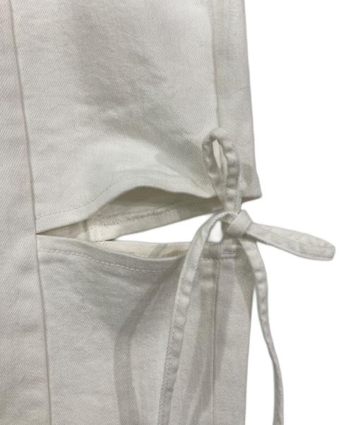 Resexxy（リゼクシー）Resexxy (リゼクシー) カットアウトリボンデニムパンツ ホワイト サイズ:S 未使用品の古着・服飾アイテム