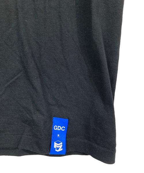 GDC（ジーディーシー）GDC (ジーディーシー) FAMOUZ (フェイマス) コラボプリントTシャツ ブラック サイズ:Lの古着・服飾アイテム