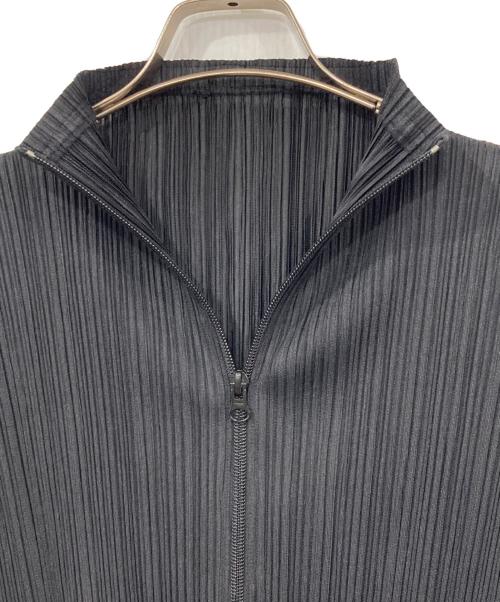 PLEATS PLEASE（プリーツプリーズ）PLEATS PLEASE (プリーツプリーズ) プリーツジップアップブルゾン ブラック サイズ:3の古着・服飾アイテム