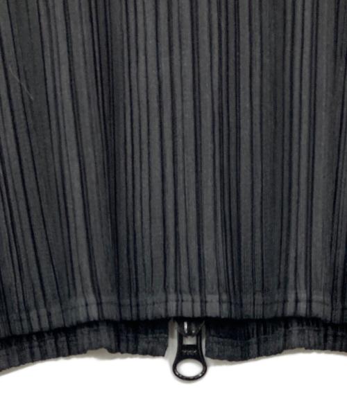 PLEATS PLEASE（プリーツプリーズ）PLEATS PLEASE (プリーツプリーズ) プリーツジップアップブルゾン ブラック サイズ:3の古着・服飾アイテム