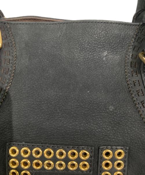 FENDI（フェンディ）FENDI (フェンディ) パンチングスウェードハンドバッグ ブラックの古着・服飾アイテム