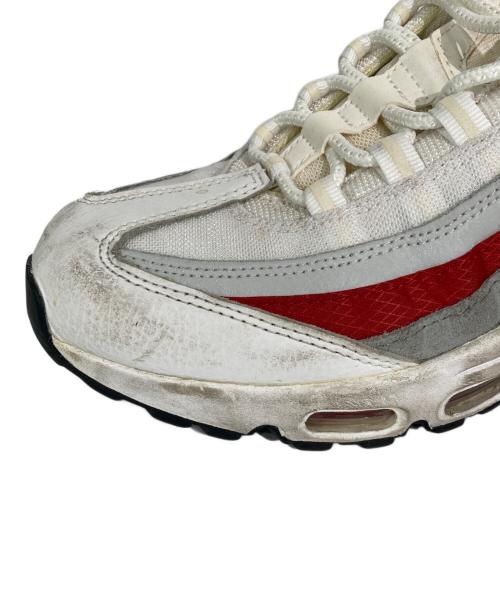 NIKE（ナイキ）NIKE (ナイキ) スニーカー ホワイト×レッド サイズ:27.5の古着・服飾アイテム