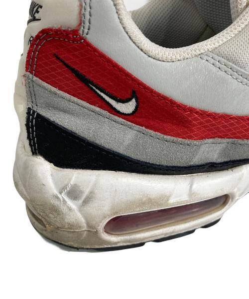 NIKE（ナイキ）NIKE (ナイキ) スニーカー ホワイト×レッド サイズ:27.5の古着・服飾アイテム