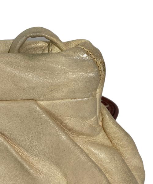 LOEWE（ロエベ）LOEWE (ロエベ) レザーショルダーバッグ アイボリーの古着・服飾アイテム