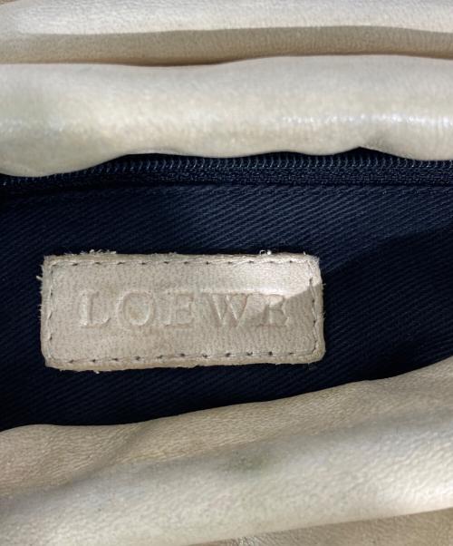 LOEWE（ロエベ）LOEWE (ロエベ) レザーショルダーバッグ アイボリーの古着・服飾アイテム