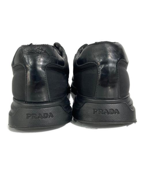 PRADA（プラダ）PRADA (プラダ) Re-Nylon  ブラッシュドレザー スニーカー ブラック サイズ:8の古着・服飾アイテム
