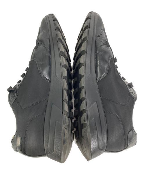 PRADA（プラダ）PRADA (プラダ) Re-Nylon  ブラッシュドレザー スニーカー ブラック サイズ:8の古着・服飾アイテム