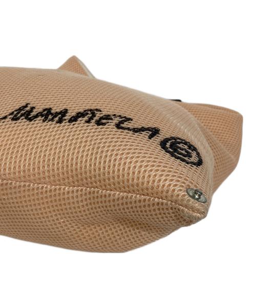 MM6 Maison Margiela（エムエムシックスメゾンマルジェラ）MM6 Maison Margiela (エムエムシックスメゾンマルジェラ) ジャパニーズバッグ/メッシュロゴプリント オレンジの古着・服飾アイテム