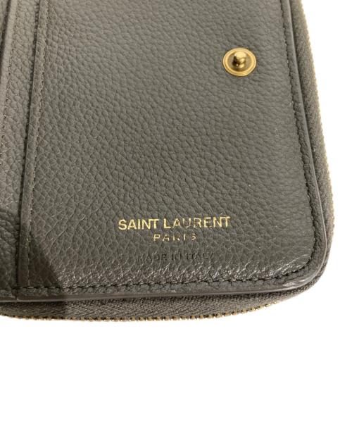 Saint Laurent Paris（サンローランパリ）Saint Laurent Paris (サンローランパリ) カサンドラロゴ2つ折り財布 グレーの古着・服飾アイテム