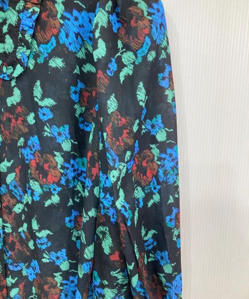 GANNI（ガニー）Ganni (ガニー) フローラルプリントパフスリーブシャツブラウス ブラック サイズ:40の古着・服飾アイテム