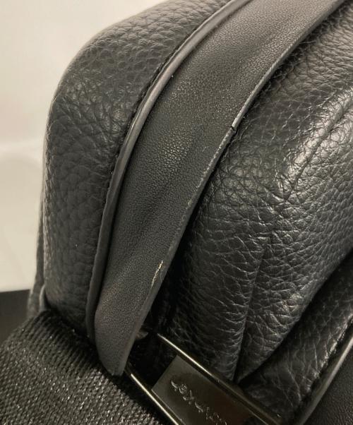 Calvin Klein（カルバンクライン）Calvin Klein (カルバンクライン) ショルダーバッグ ブラックの古着・服飾アイテム