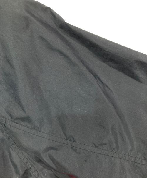 NIKE（ナイキ）NIKE (ナイキ) ナイロンジャケット ブラック×グレー サイズ:表記消えの為不明の古着・服飾アイテム