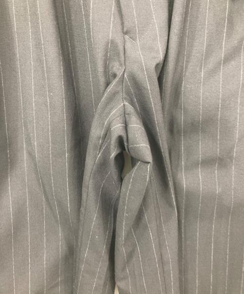 m's braque（エムズブラック）m's braque (エムズブラック) チョークストライプスラックス ネイビー サイズ:36の古着・服飾アイテム