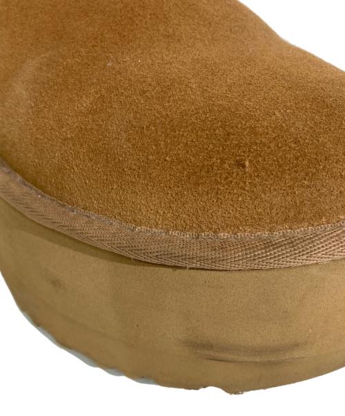 UGG（アグ）UGG (アグ) Classic Ultra Mini Platform ブラウン サイズ:US7の古着・服飾アイテム