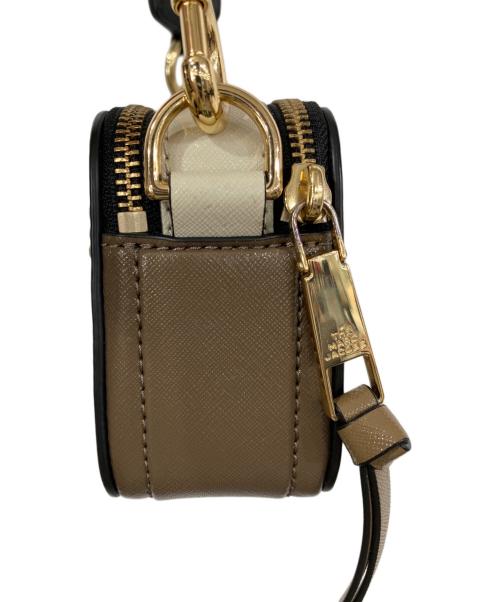MARC JACOBS（マークジェイコブス）MARC JACOBS (マークジェイコブス) スナップショット ベージュ×ブラウンの古着・服飾アイテム