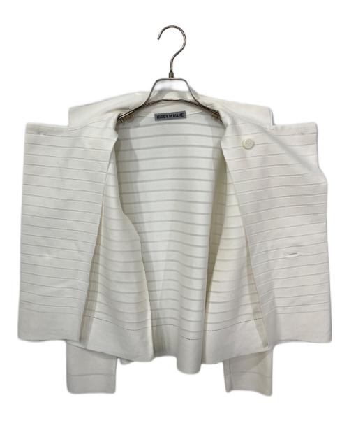 ISSEY MIYAKE（イッセイミヤケ）ISSEY MIYAKE (イッセイミヤケ) 2Bジャケット ホワイト サイズ:2の古着・服飾アイテム