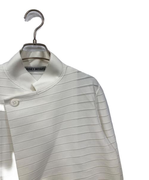ISSEY MIYAKE（イッセイミヤケ）ISSEY MIYAKE (イッセイミヤケ) 2Bジャケット ホワイト サイズ:2の古着・服飾アイテム