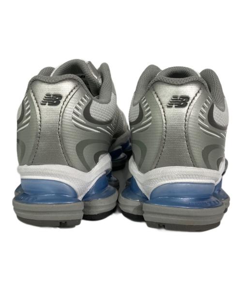 NEW BALANCE（ニューバランス）NEW BALANCE (ニューバランス) 2000ローカットスニーカー グレー サイズ:US8.6の古着・服飾アイテム